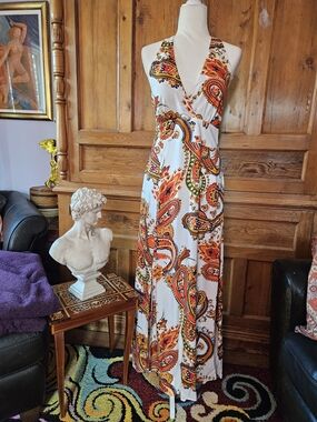 Striking Vince Camuto White & Orange Paisley Halter Maxi Dress & T back